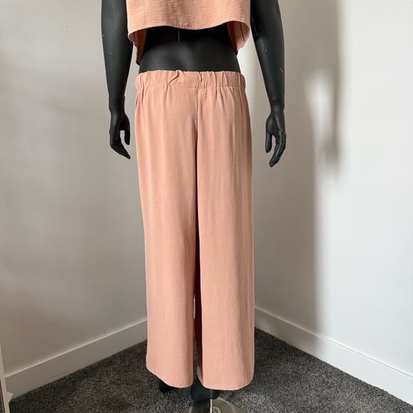 ⚪️ Blush Pink Two-Piece Set – Sleeveless Top & Wide-Leg Pants – Size L - Picture 7 of 10